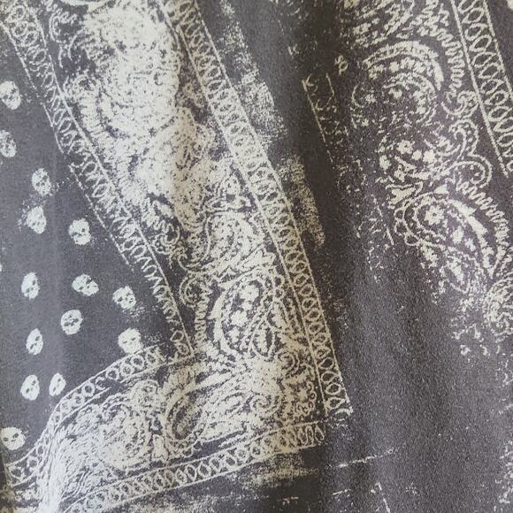 Free Planet Men's Black & Gray Short Sleeve Skull T-shirt Size Med Goth Grunge - Picture 4 of 9